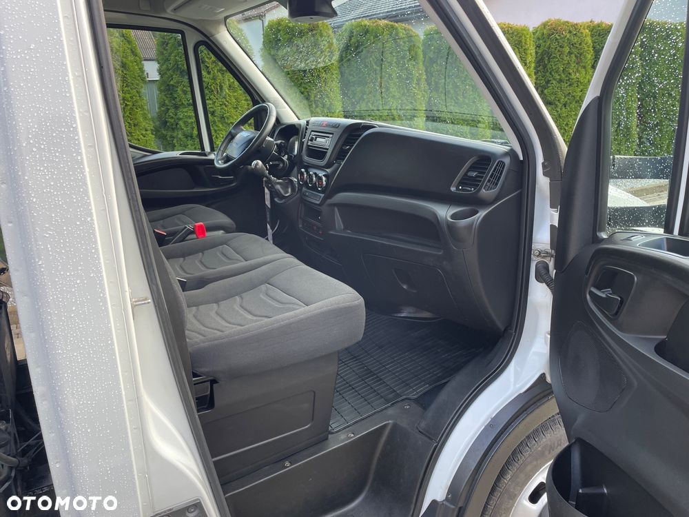 Iveco 50c15 3,0 L  Hds HIAB 044 - 17
