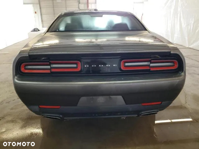 Dodge Challenger Automatik SXT Plus - 5