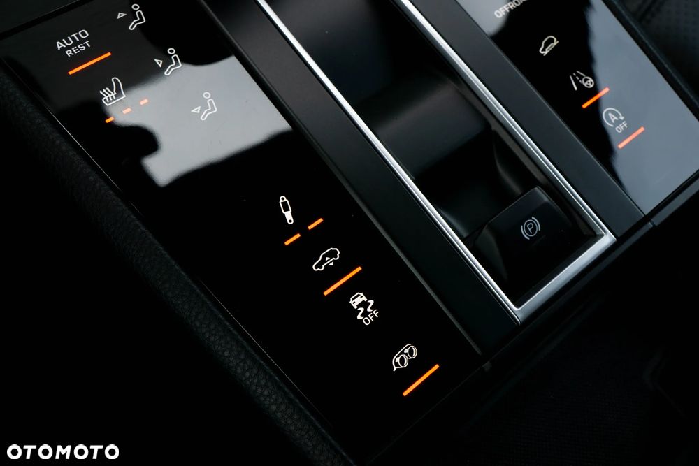 Porsche Macan S - 25