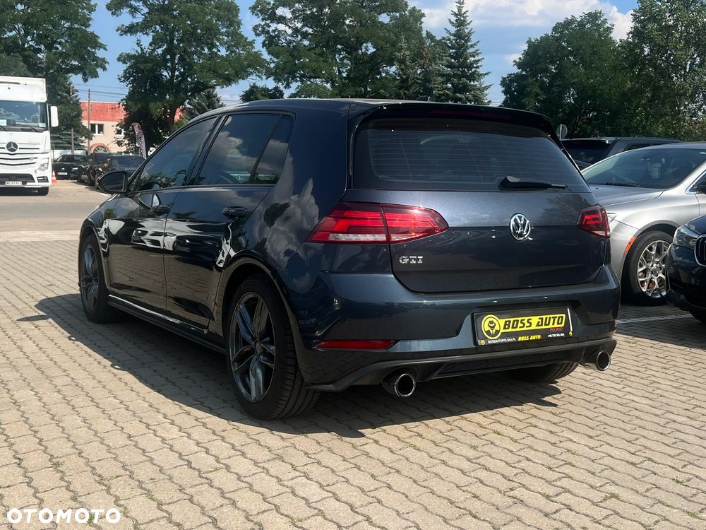 Volkswagen Golf - 7