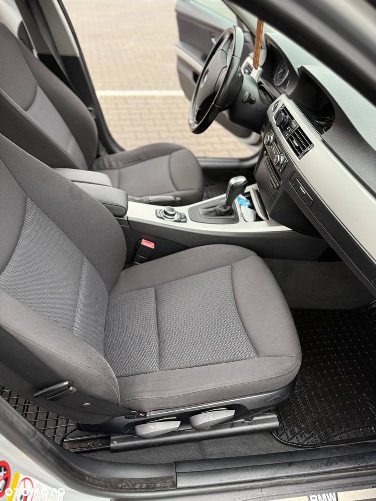 BMW Seria 3 - 23