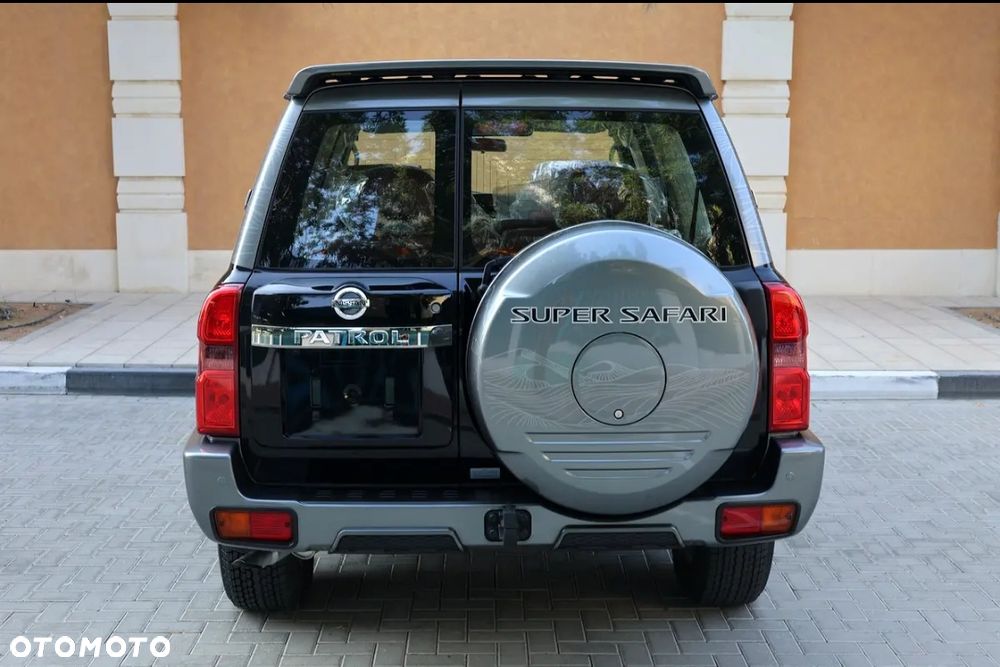 Nissan Patrol - 12