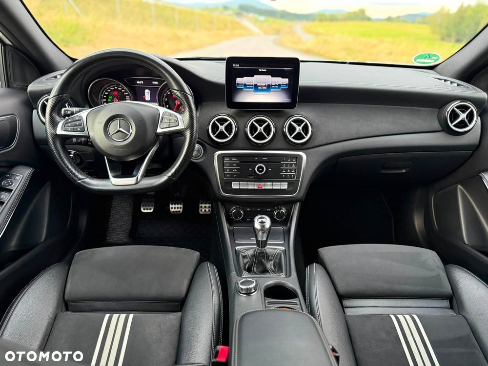 Mercedes-Benz Klasa A 180 (BlueEFFICIENCY) AMG Sport - 25
