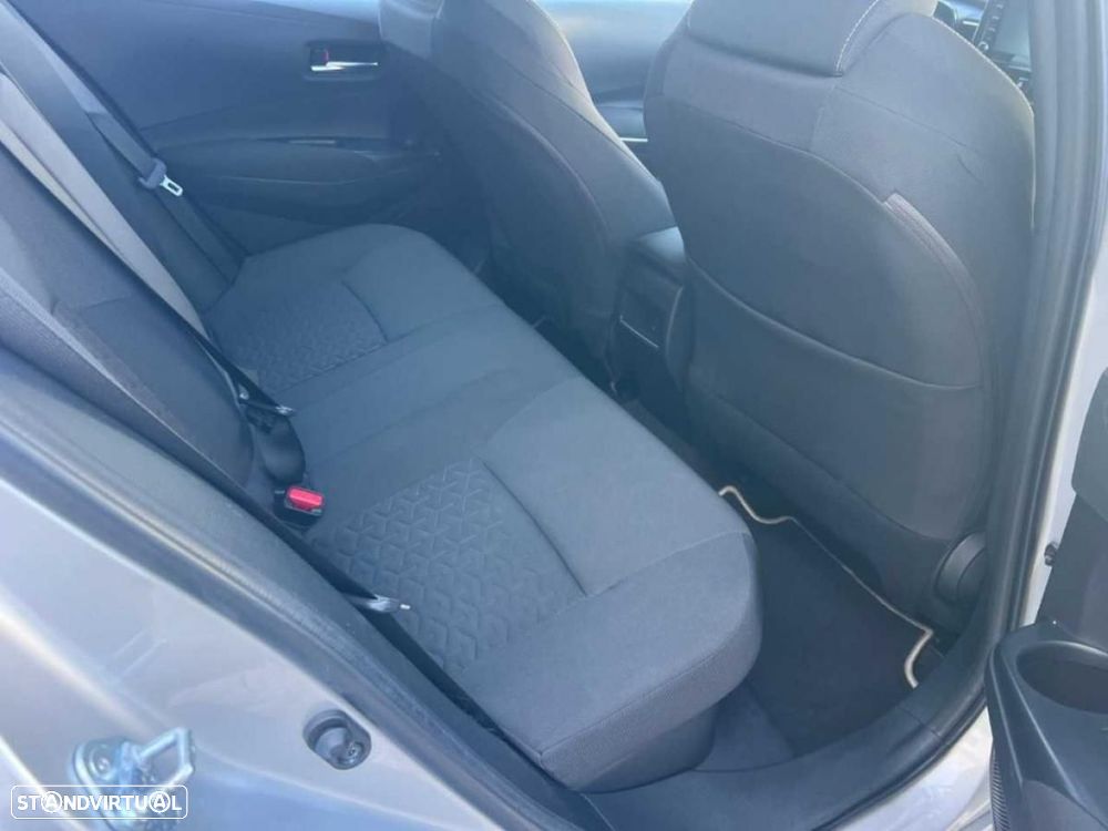 Toyota Corolla 1.8 Hybrid Comfort - 4