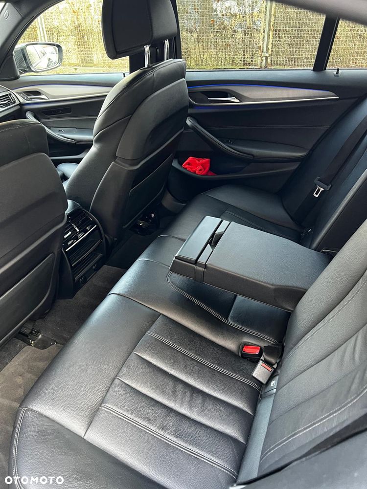 BMW Seria 5 530i xDrive - 6