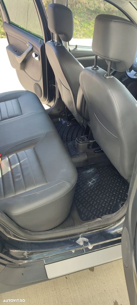 Dacia Duster dCi 110 FAP 4x2 Prestige - 13