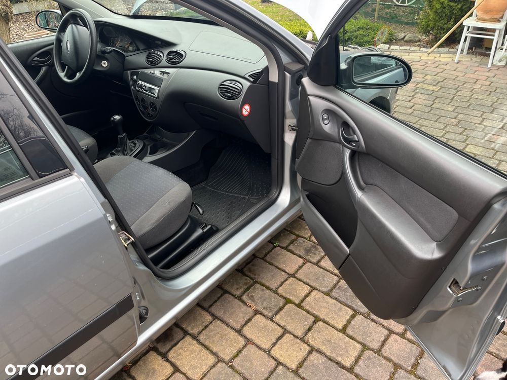 Ford Focus 1.6 X100 - 2