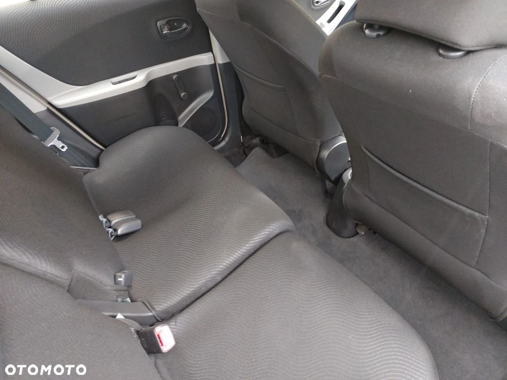 Toyota Yaris 1.33 VVT-i Comfort - 14