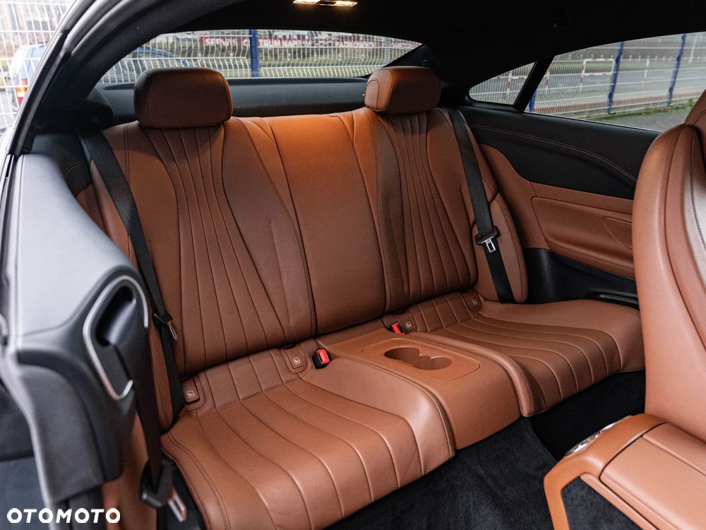 Mercedes-Benz Klasa E 220 d 9G-TRONIC AMG Line - 26