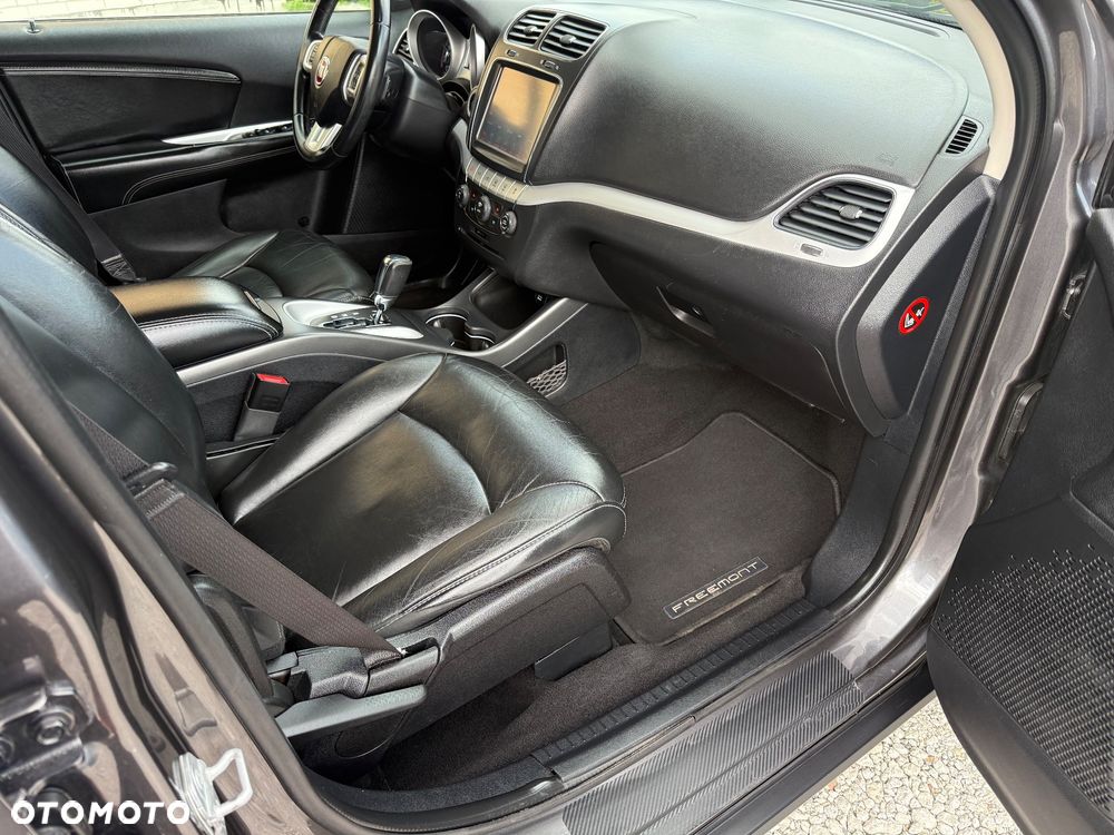 Fiat Freemont 2.0 Multijet 16V DPF Automatik Allrad Black Code - 29