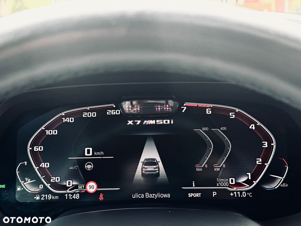 BMW X7 M50i sport - 36