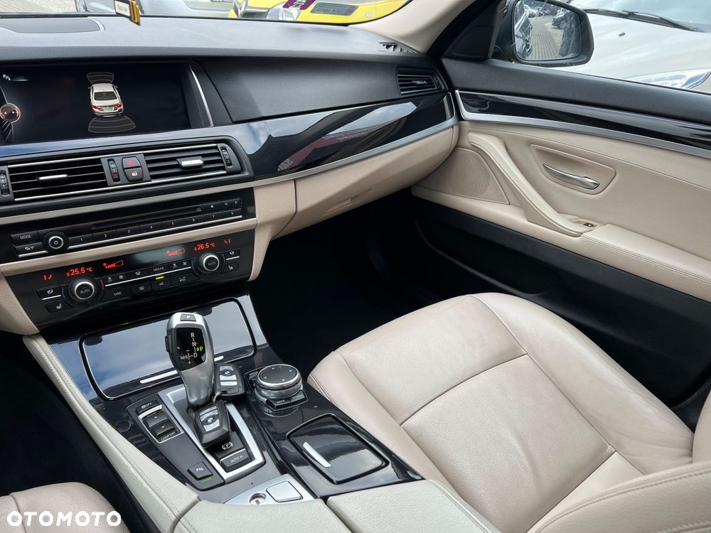 BMW Seria 5 518d Luxury Line - 28