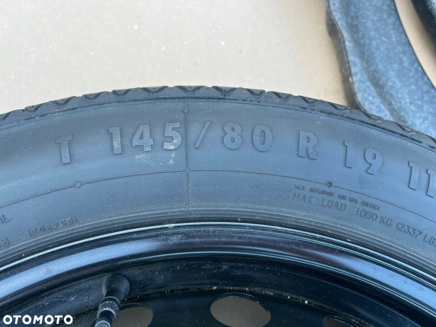AUDI A8 D4 ZESTAW NAPRAWCZY LEWAREK KOŁO DOJAZDOWE 145/80 R19 - 9