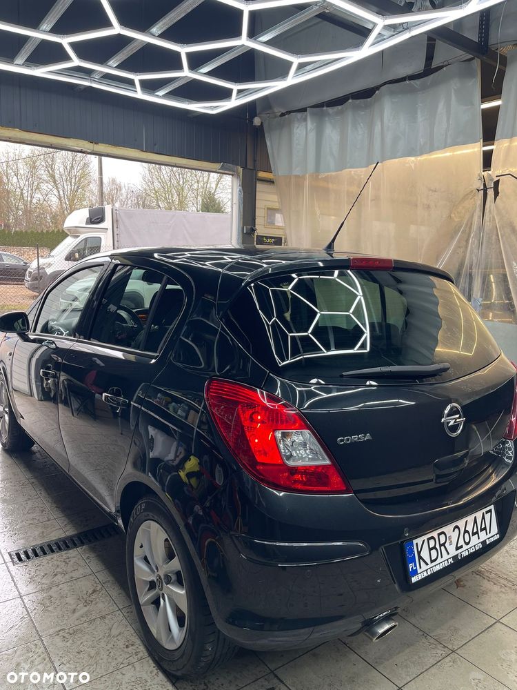 Opel Corsa - 25