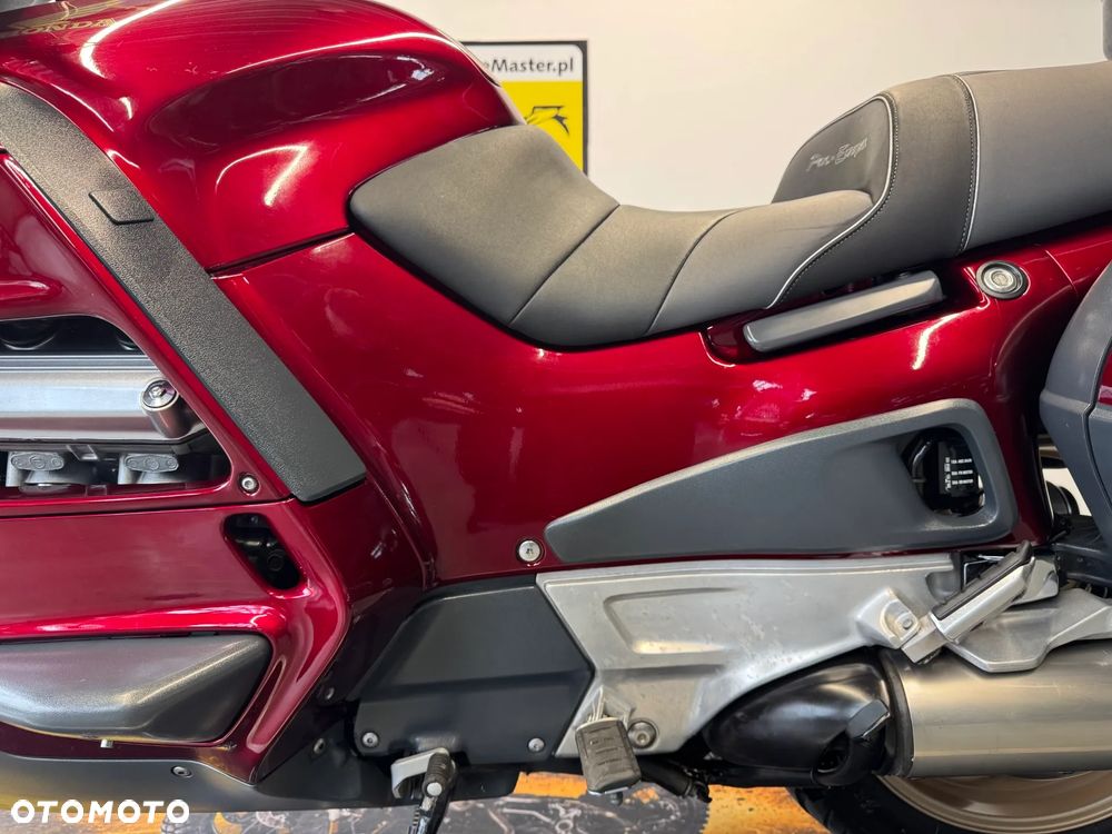 Honda ST - 25