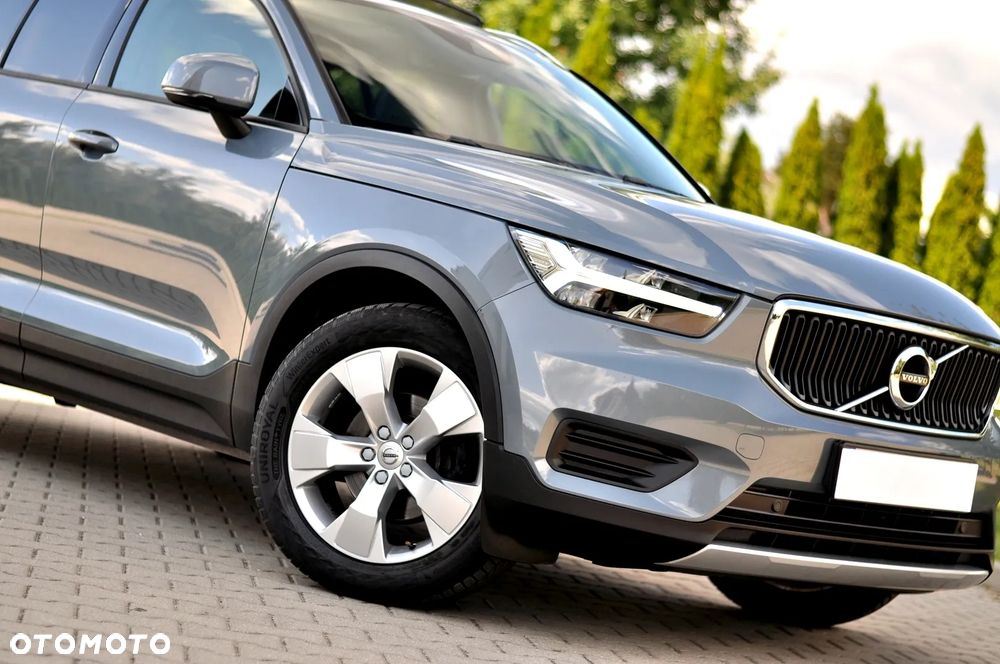 Volvo XC 40 T3 Momentum Pro - 2