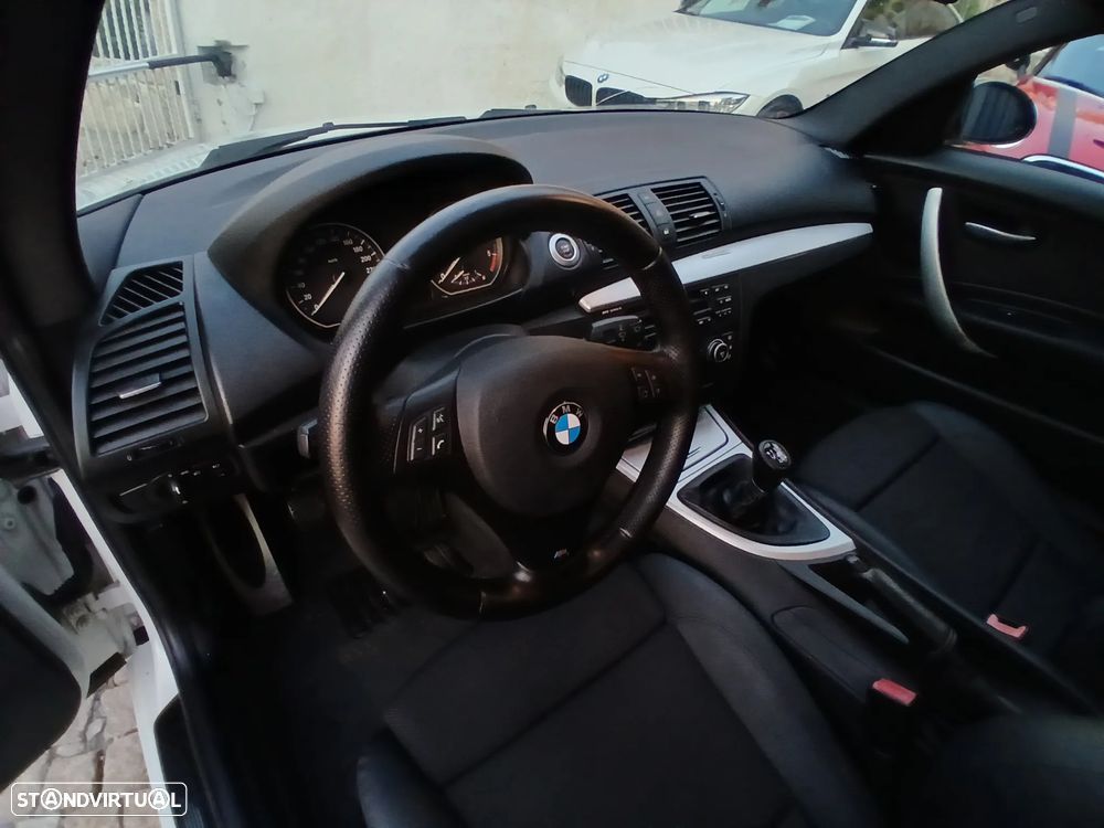 BMW 123 d Limited Edition Lifestyle c/ M Sport Pack - 12