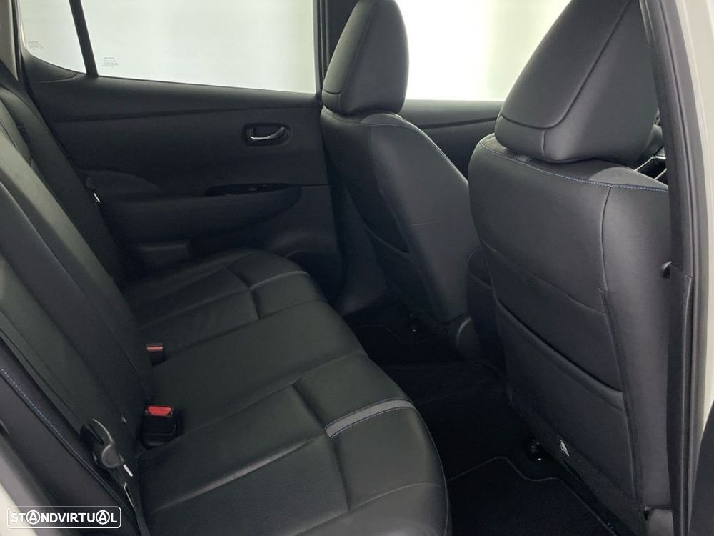 Nissan Leaf Tekna ProPilot Park - 24