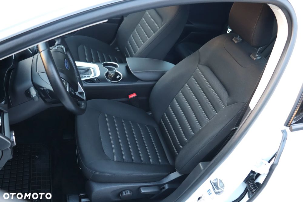 Ford Mondeo 2.0 TDCi Trend PowerShift - 23