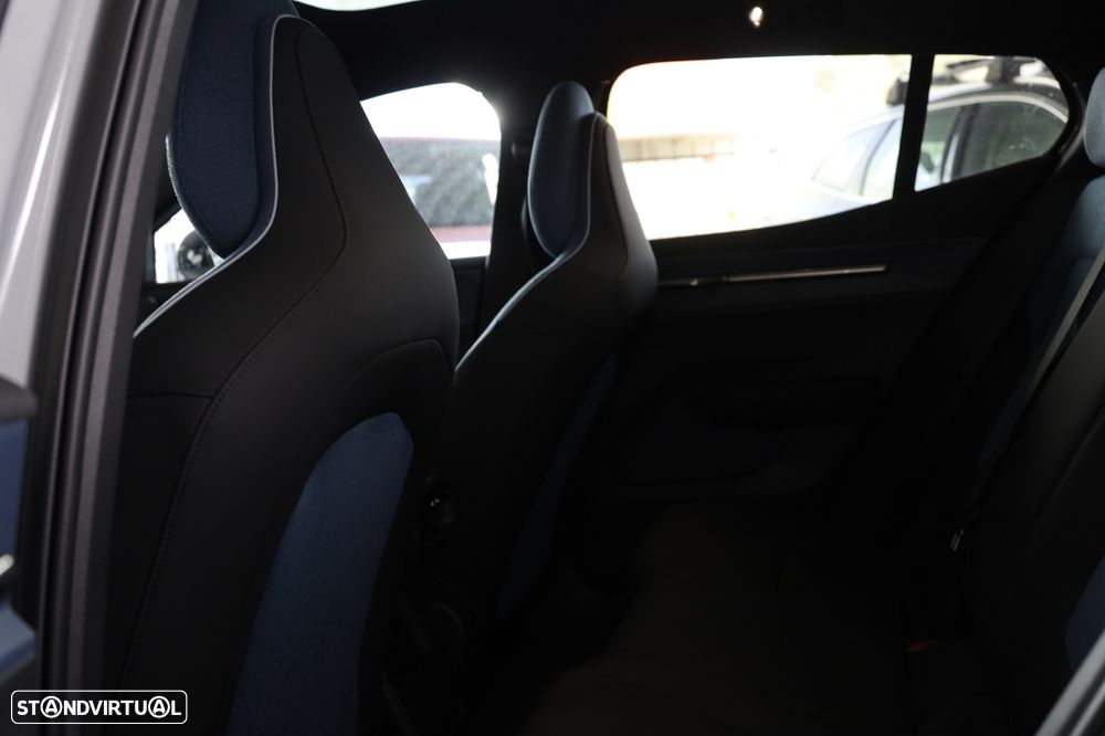 Volvo EX30 69 kWh Single Motor Extended Range Ultra - 17