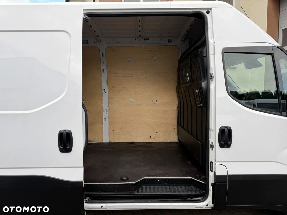 Iveco Daily L3H2 - 28