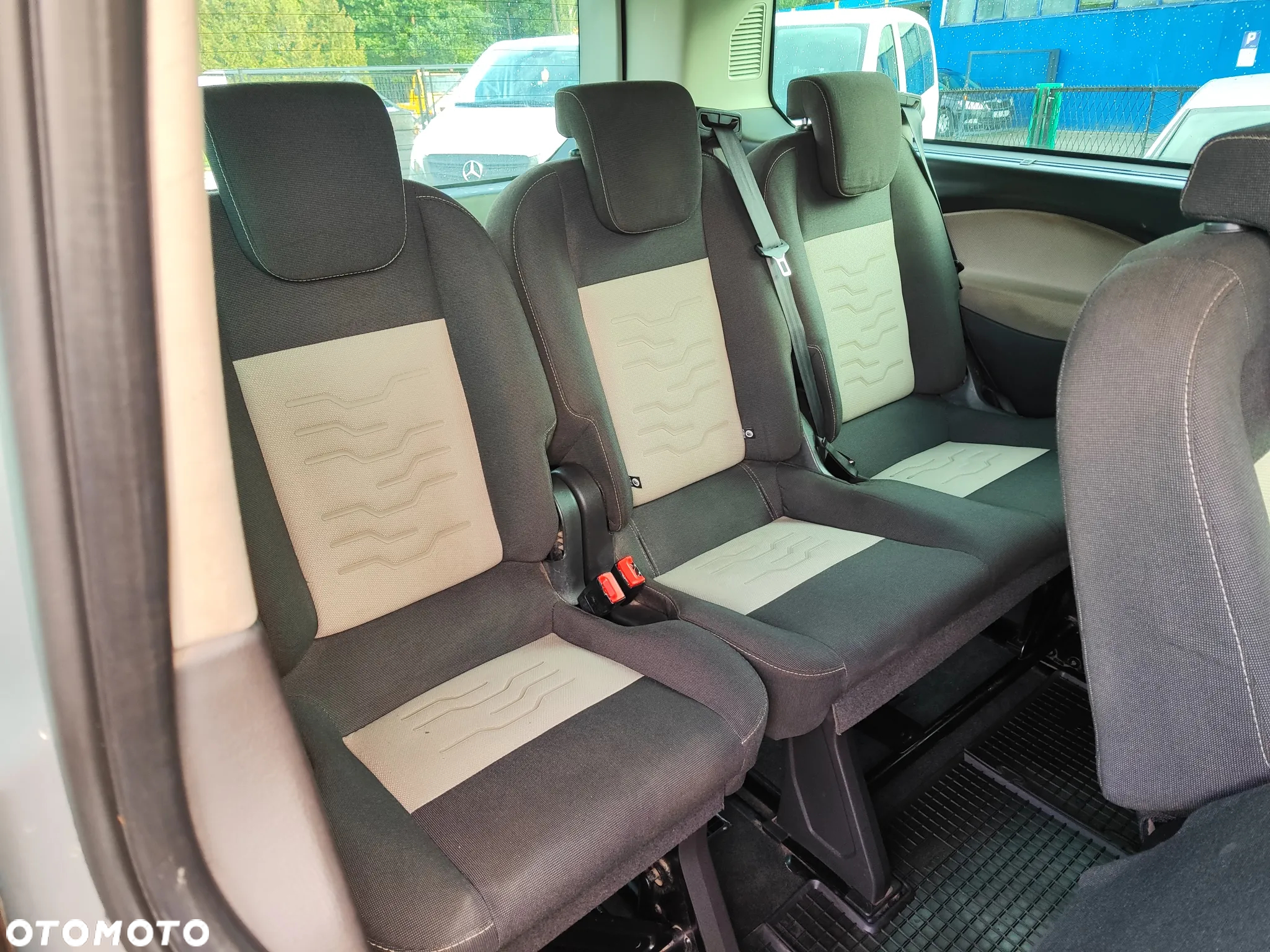 Ford Tourneo Custom - 15