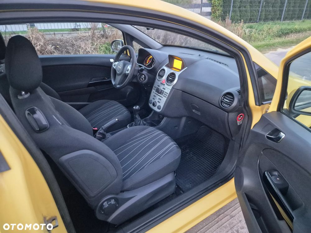 Opel Corsa - 10