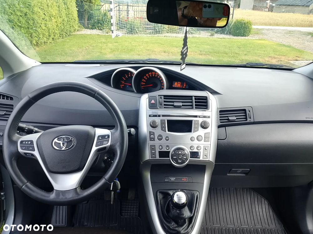 Toyota Verso 2.0 D-4D Sol plus 7os - 17