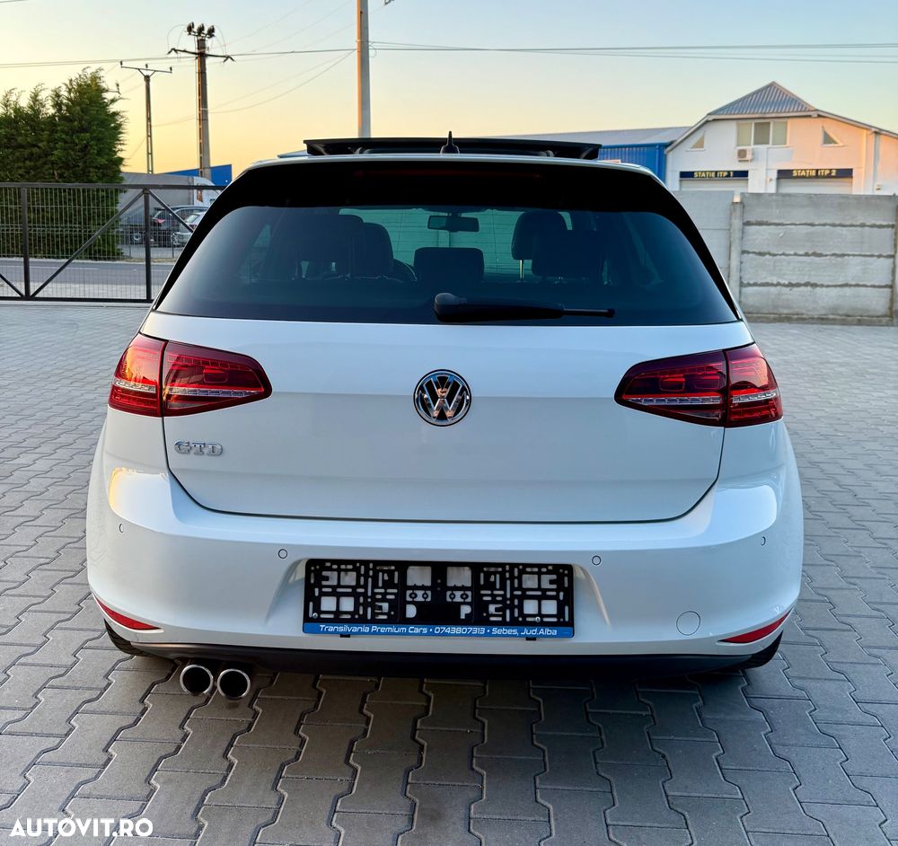 Volkswagen Golf GTD 2.0 TDI SCR DSG - 13