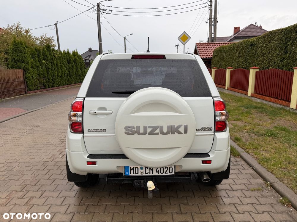 Suzuki Grand Vitara 1.6 Black&White - 17