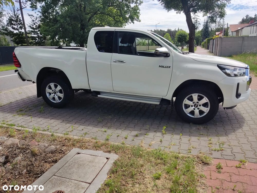 Toyota Hilux - 8