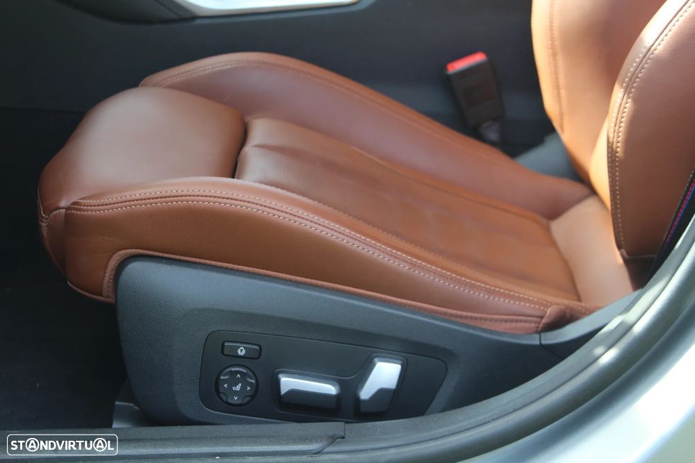 BMW M3 Competition xDrive Pack 50 anos M - 14