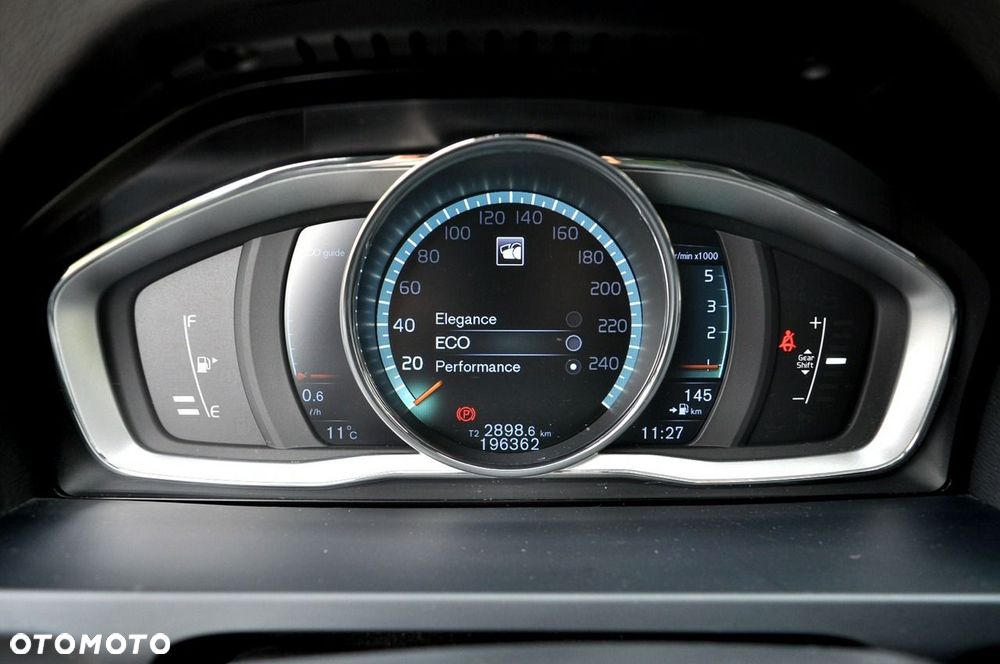 Volvo V60 D3 Drive-E R-Design Momentum - 20