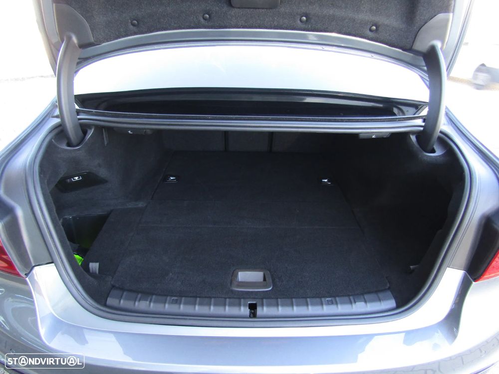 BMW 530 e Pack M - 27