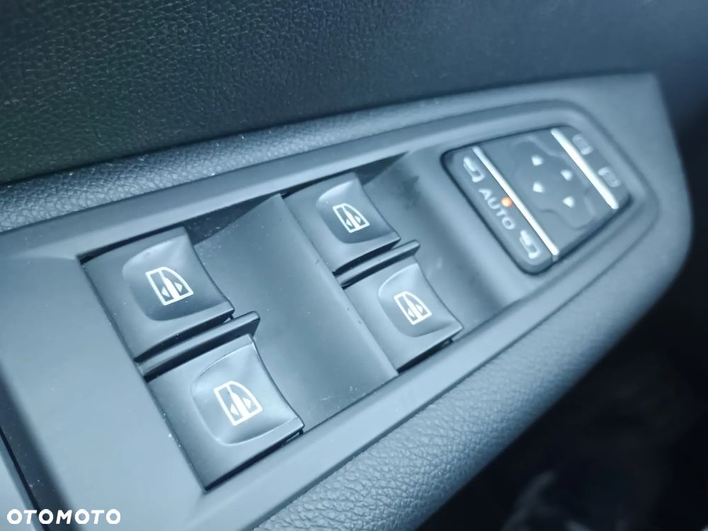 Renault Captur ENERGY TCe 120 LIMITED - 12