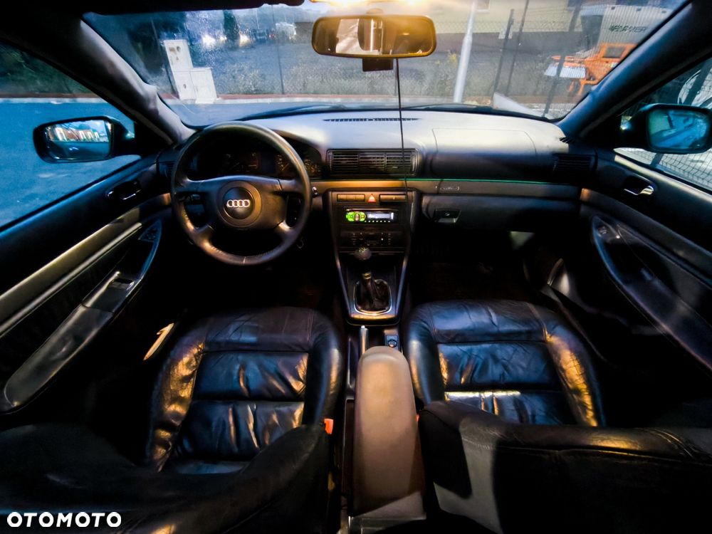 Audi A4 Limousine - 7