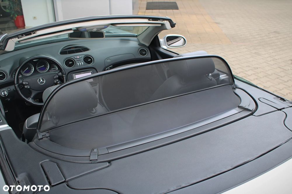 Mercedes-Benz SL - 16