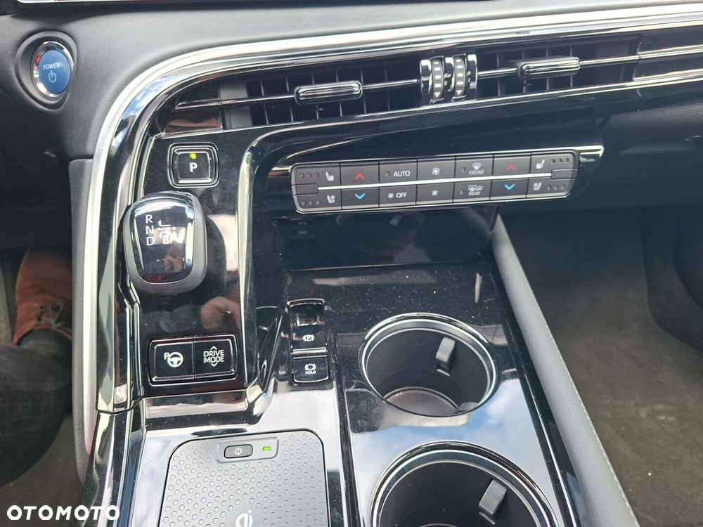 Toyota Mirai - 14