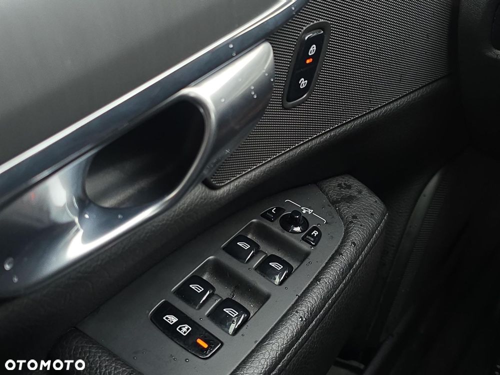 Volvo S90 T4 Momentum - 24