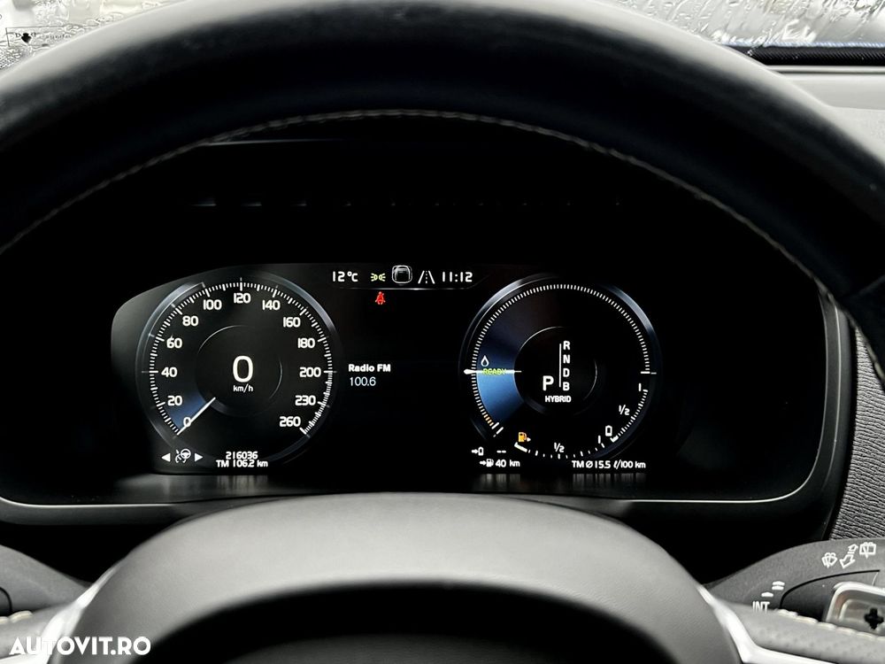Volvo XC 90 - 29