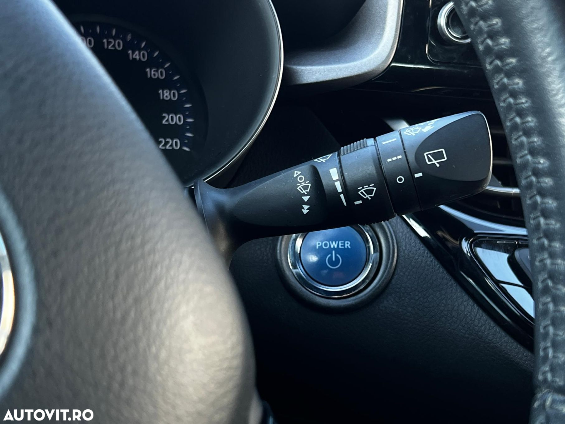 Toyota C-HR - 16