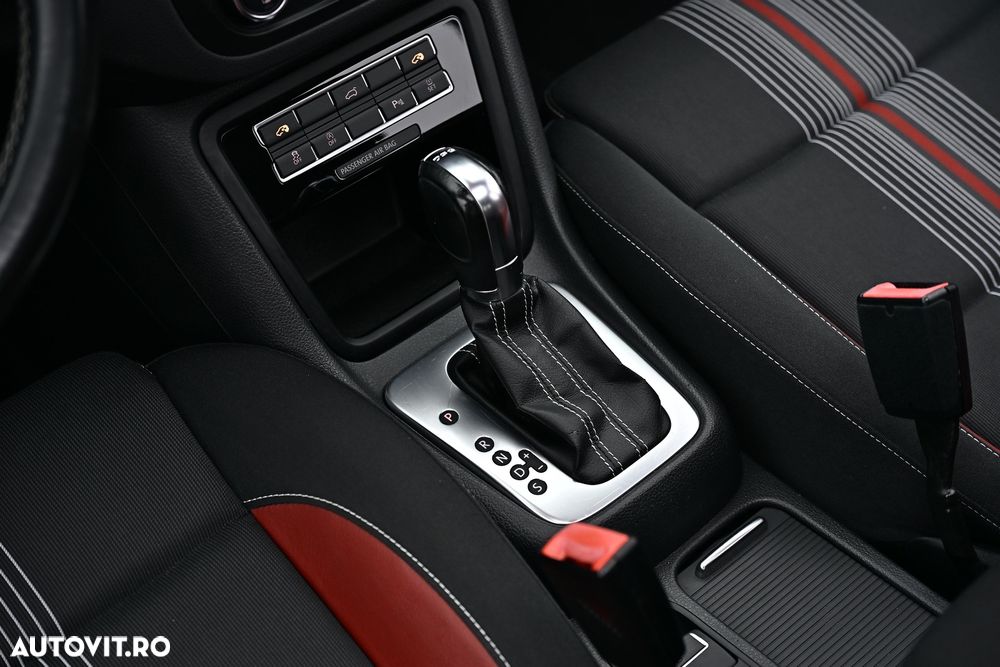 Volkswagen Sharan 2.0 TDI DSG Blue Motion Match - 23