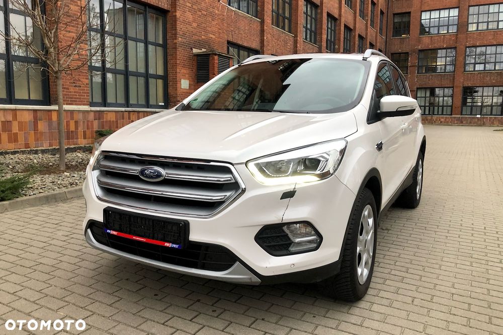 Ford Kuga 1.5 EcoBoost 2x4 Titanium - 18