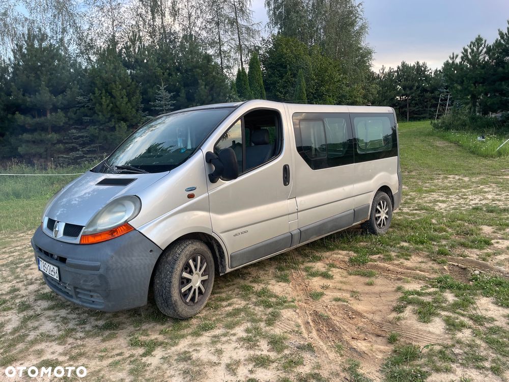 Renault Trafic Passenger - 1