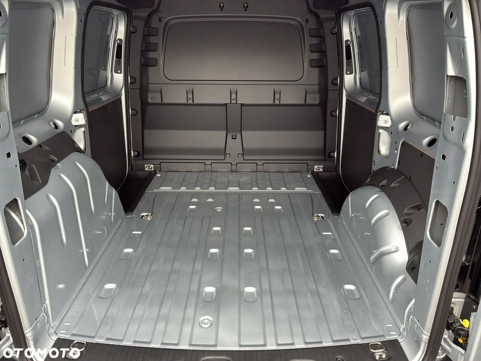 Volkswagen Caddy PanAmericana AUTOMAT 2.0 TDI 122KM, rozstaw osi: 2755 mm - 13