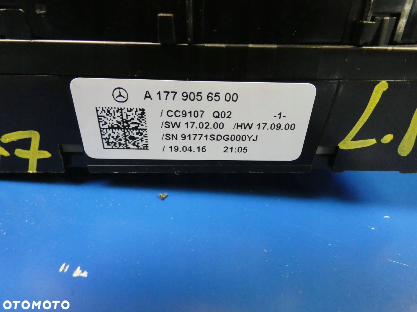 MERCEDES A KLASA W177 PANEL REGULACJI FOTELA PRZYCISKI LEWY PRZÓD - 3