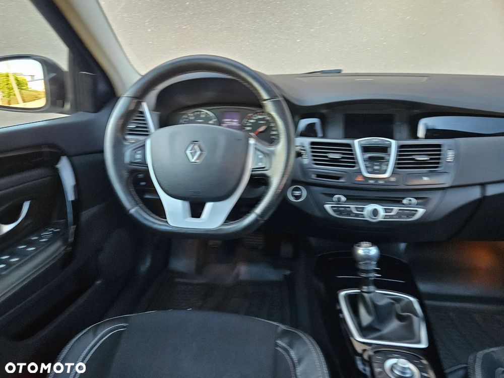 Renault Laguna dCi 150 FAP Bose - 27