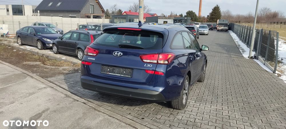 Hyundai i30 1.4 T-GDI Family+ - 5