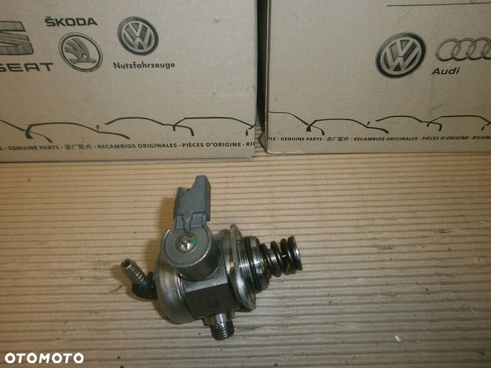 POMPA PALIWA 04E127025B VW SKODA 1,2 1,4 TSI - 1