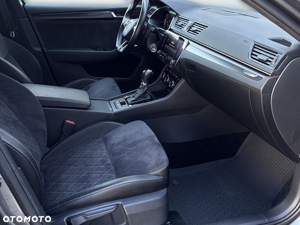Skoda Superb 2.0 TSI Sportline DSG - 9
